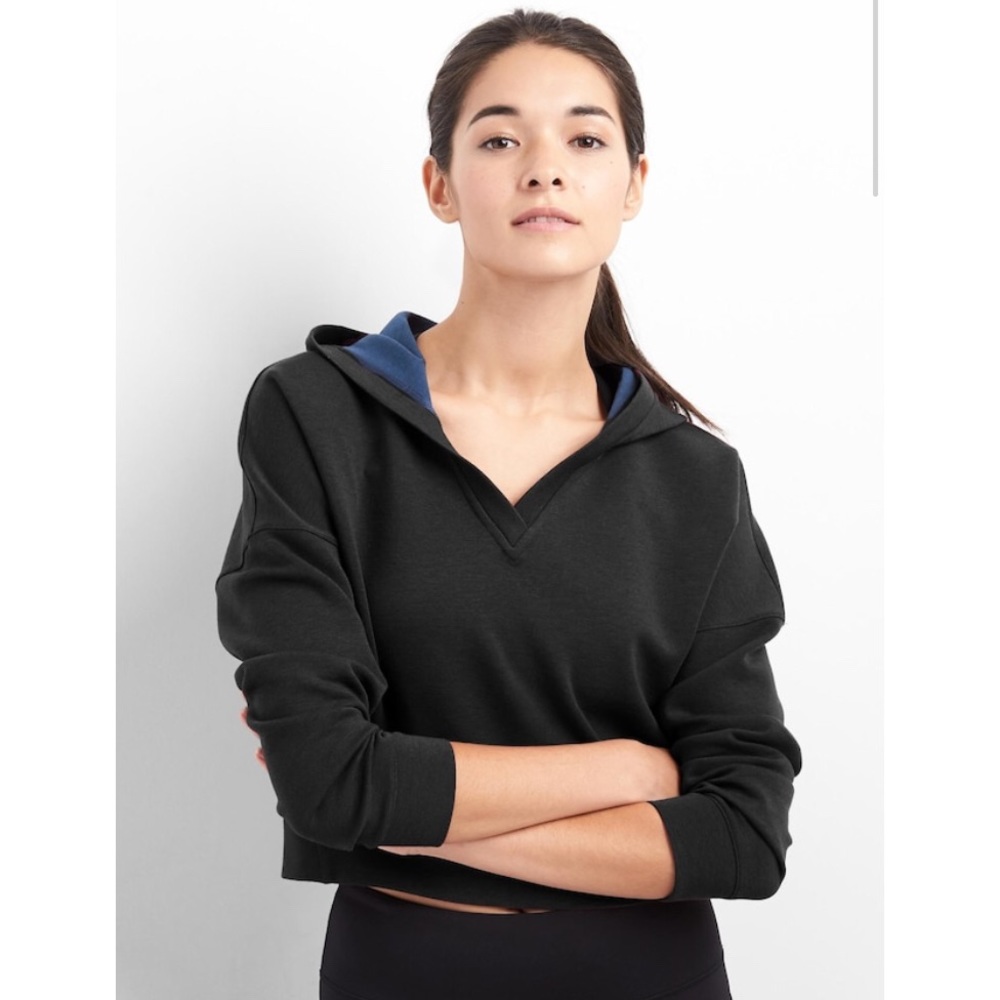Gap / GapFit Black Crop Hoodie Sweatshirt